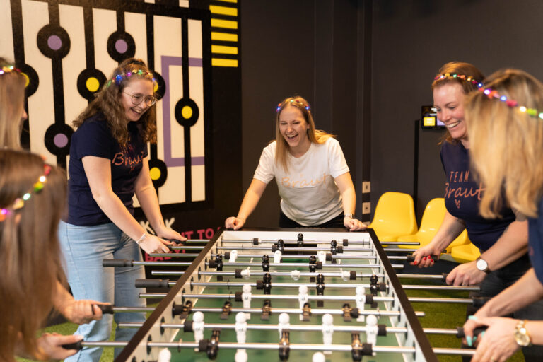 Tischkicker, 10 Personen, große Gruppen, Spiel, Spaß, Action, Familie, JGA
